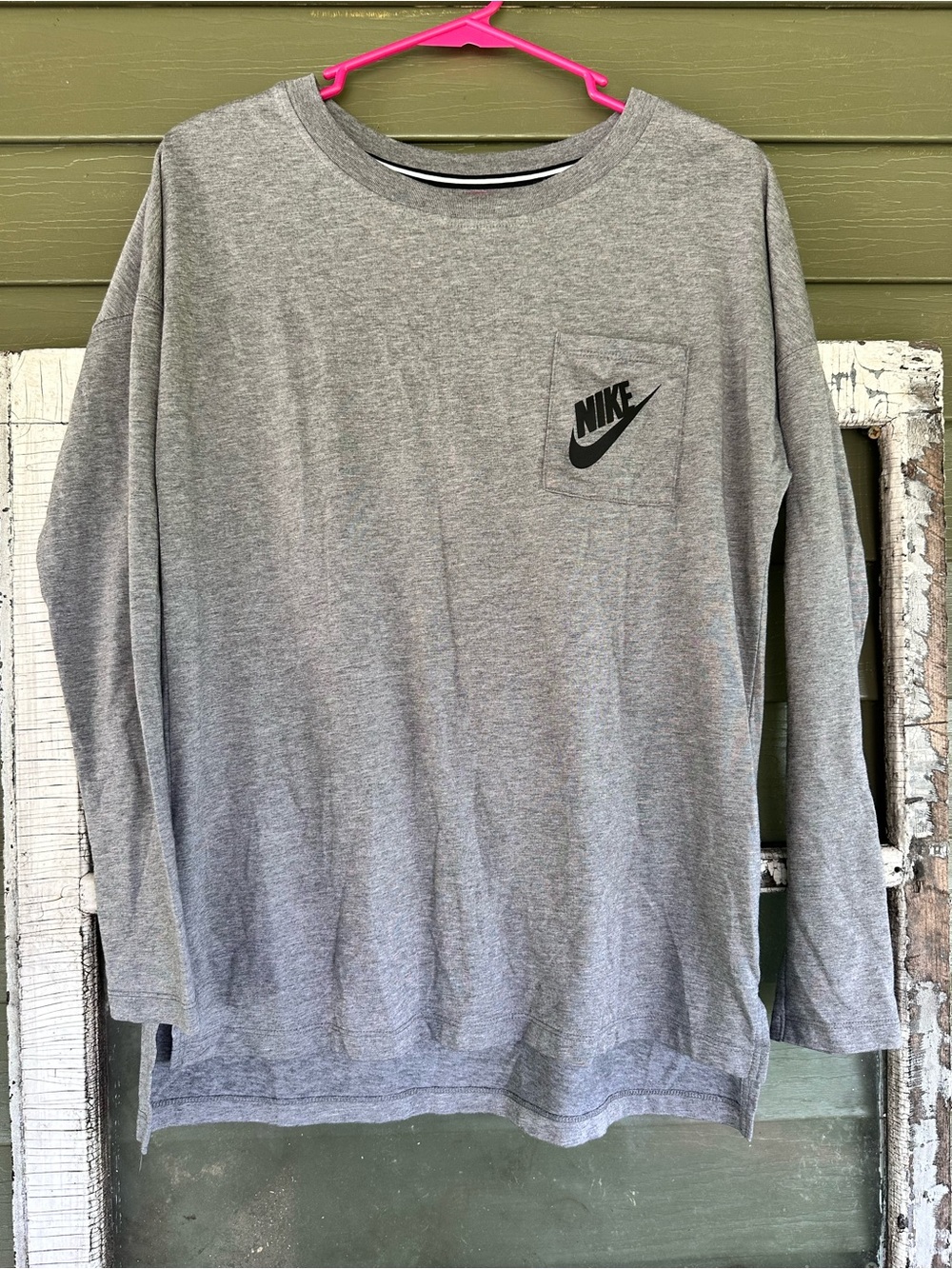 Nike Men’s Gray Long Sleeve with Chest Pocket
